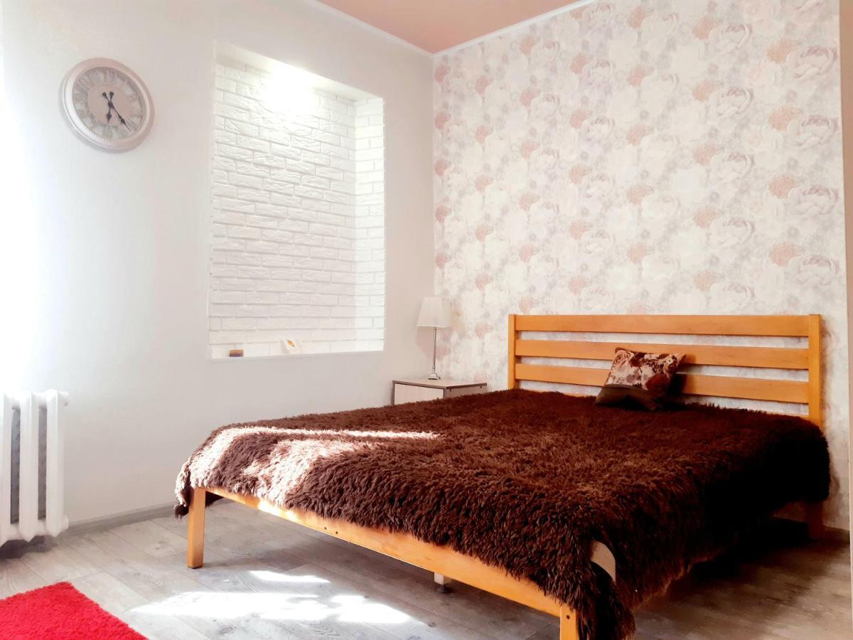 Яновского 1К Appartement Kropyvnytsky Buitenkant foto