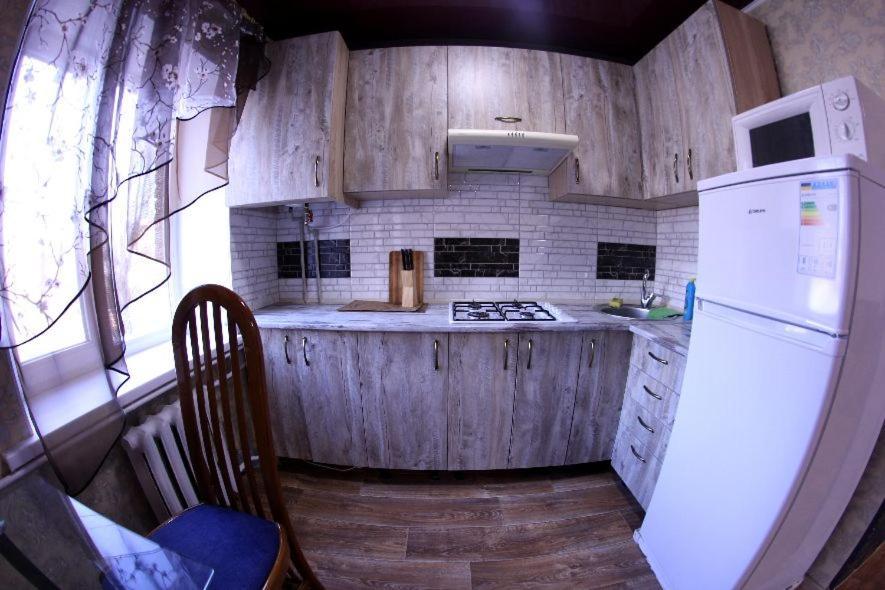 Яновского 1К Appartement Kropyvnytsky Buitenkant foto